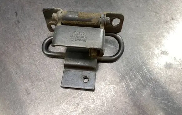 Audi A4 S4 B5 8D Rear door lower hinge 4A0833412A