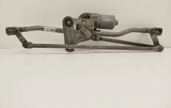 Volvo V70 Front wiper linkage and motor 30796358 3397020958 070111