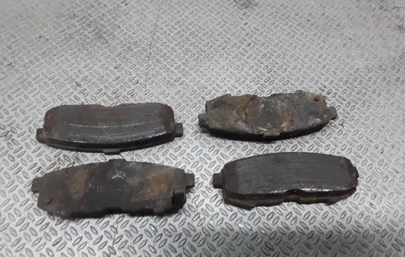 Mazda MPV Brake pads (rear) 
