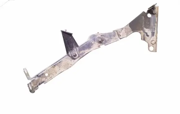 Audi A4 S4 B8 8K Fender mounting bracket 8K0821135C