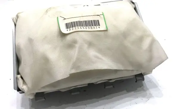 Mazda 3 I Passenger airbag