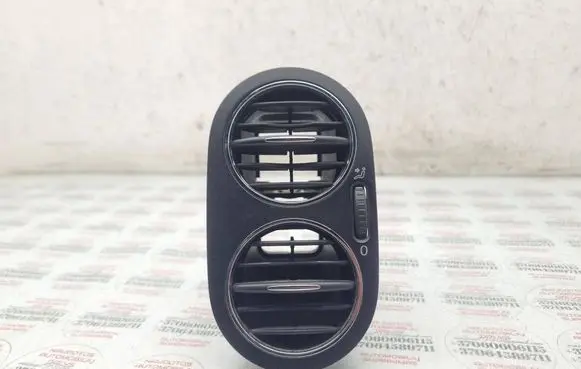 Volkswagen Golf Plus Dashboard side air vent grill/cover trim 5M0819759