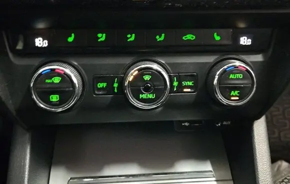 Skoda Octavia Mk3 (5E) Climate control/heater control trim 5E0907044AG IMPRK1499638