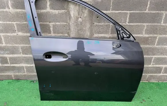 Mercedes-Benz GLC C254 Front door 
