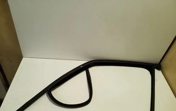 Opel Zafira C Rubber seal front door window/glass 13259968