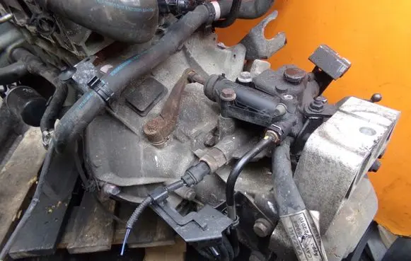 Chrysler Ypsilon Manual 5 speed gearbox 21MB44