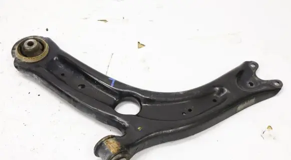 Volkswagen Touran III Front control arm