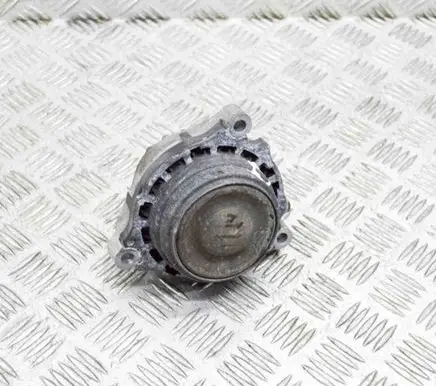 BMW 4 F32 F33 Engine mount bracket 6859412