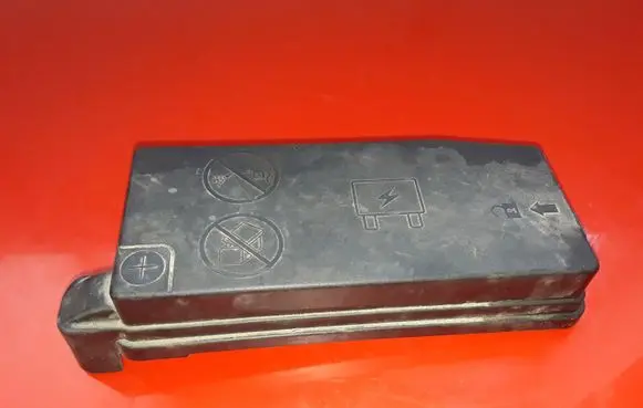 Chevrolet Captiva Fuse box cover NOCODE