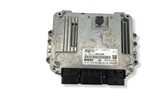 Ford Focus Engine control unit/module 8M5112A650XE 8M51-12A650-XE 0281015242