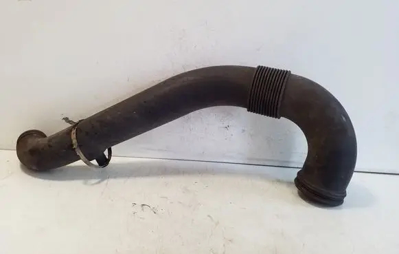 Iveco Daily 6th gen Turbo air intake inlet pipe/hose 5801317098