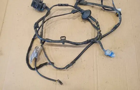 Opel Tigra B Front door wiring loom/harness boot 93162340