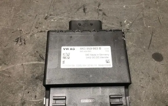 Audi A5 8T 8F Power management control unit 8K0959663B