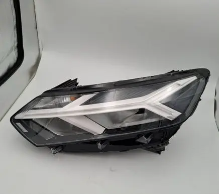 Dacia Jogger Headlight/headlamp 260602561R