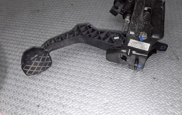 Clutch pedal