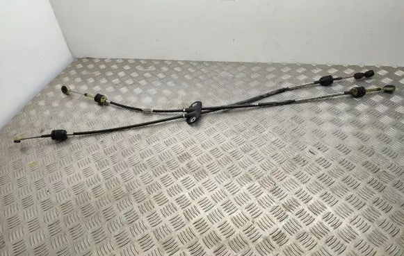 Gear shift cable linkage