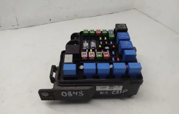 KIA Ceed Fuse module 919501H030