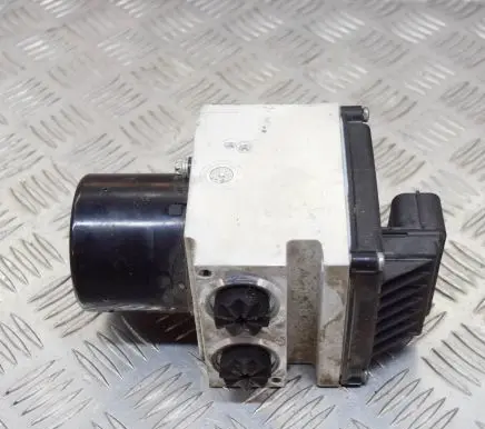 Volkswagen PASSAT B6 ABS Pump 16705912 16705712N