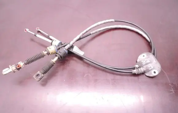 Volvo C70 Gear shift cable linkage 31259494 D82