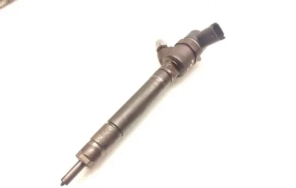 Volvo XC90 Fuel injector 30750283 0445110251