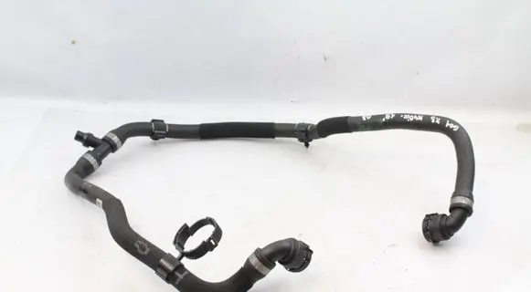 Engine coolant pipe/hose