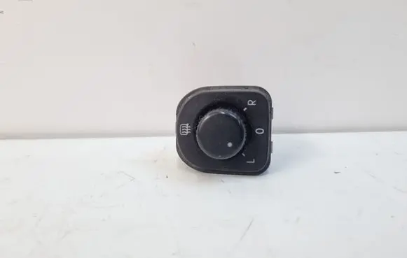 Volkswagen Golf Plus Wing mirror switch 1K0959565