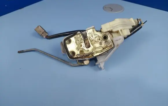 Honda Accord Front door lock 72152S1AE11