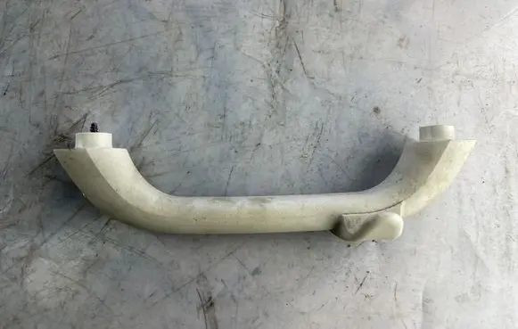 Rear interior roof grab handle
