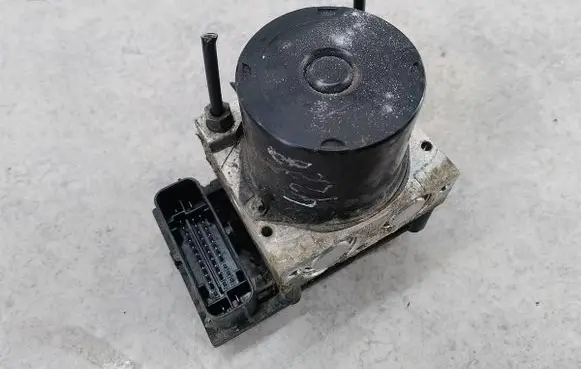 Skoda Roomster (5J) ABS Pump 
