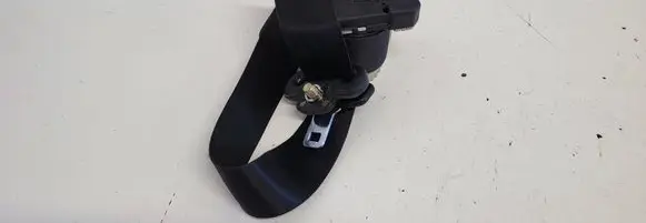 Ford Mondeo Mk III Front seatbelt 33040326