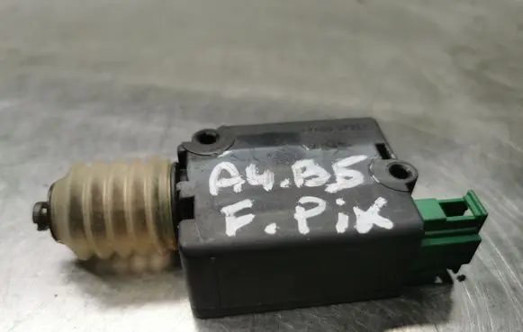 Audi A4 S4 B5 8D Central locking motor 8D9962115A