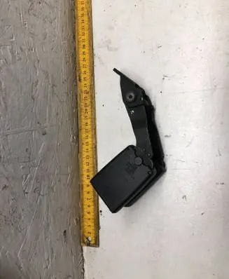Ford Mondeo Mk III Middle seatbelt (rear) 1S71F61921