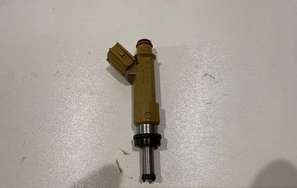 Fuel injector