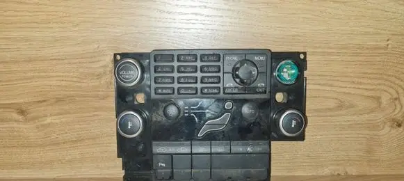 Volvo V70 Climate control unit 30782905