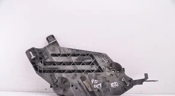 Skoda Octavia Mk2 (1Z) Headlight/headlamp mounting bracket RE17031202