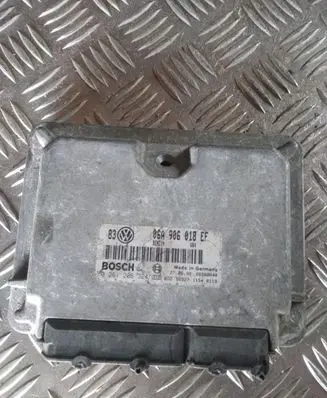 Volkswagen Golf IV Engine control unit/module 06A906018EF 0261206324 26SA6040