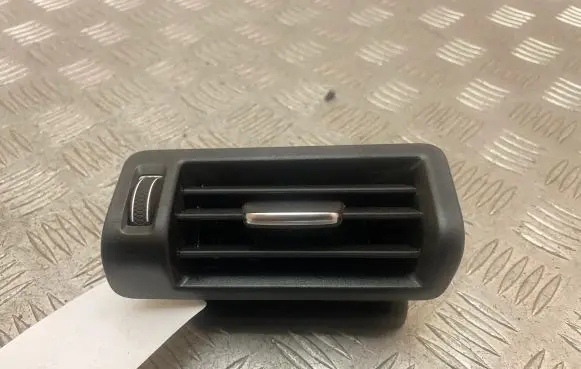 Volvo XC90 Air vent grill in roof 31469798