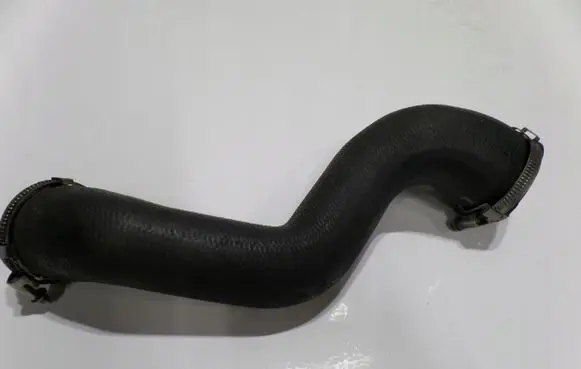Audi A4 S4 B7 8E 8H Intercooler hose/pipe 8E0145737Q