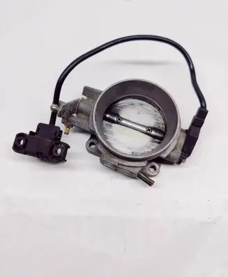 Mercedes-Benz E W124 Throttle body valve 0011406053 DK00986T043 0065451824