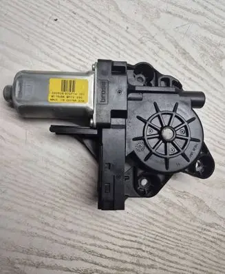 Volvo XC70 Front door window regulator motor WR12290 080508 970714101