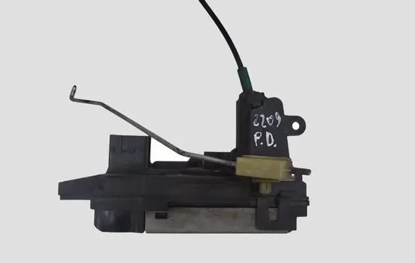 Opel Astra H Front door lock 13128112