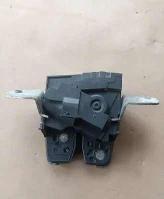 Mercedes-Benz C W204 Tailgate lock latch 