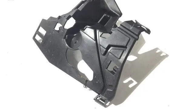 Volvo XC60 Front bumper mounting bracket 31425173