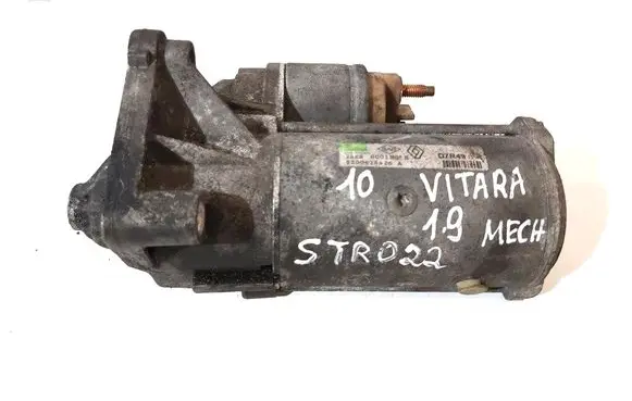 Suzuki Grand Vitara II Starter motor 8200628426A