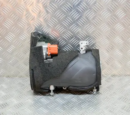 Tesla Model Y Air conditioning (A/C) compressor (pump)