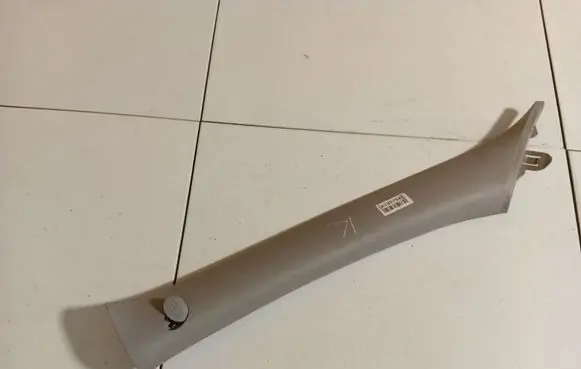 Hyundai i30 (C) pillar trim 858102L100 85810-2L100