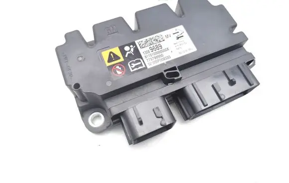 Opel Zafira C Airbag control unit/module 13589689