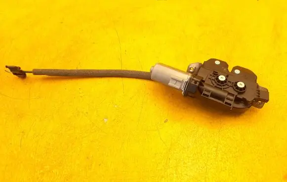 Porsche Cayenne (92A) Tailgate exterior lock 7P5827505