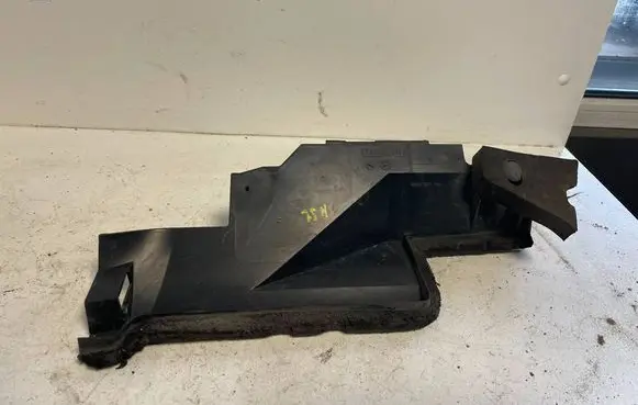 Renault Espace IV Intercooler air guide/duct channel 8200507910 8200507910B