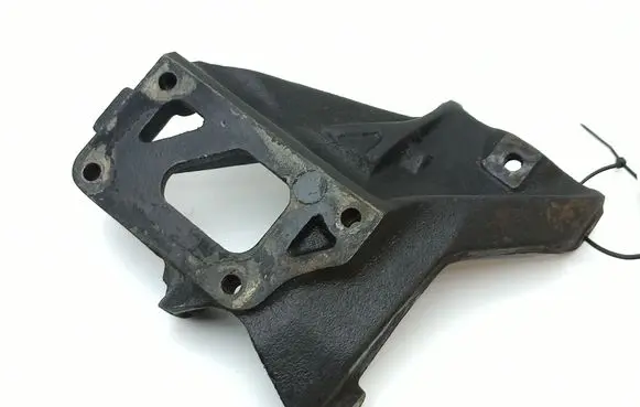 Mercedes-Benz 250 280 C CE W114 Generator/alternator bracket 1101550435 R1101550435
